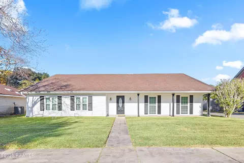 102 Kent Cir, Lafayette, LA 70508