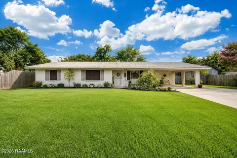 825 S Eastern Ave, Crowley, LA 70526