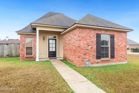100 Summit Crest Dr, Youngsville, LA 70592