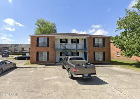 110 Hummingbird Ln, Lafayette, LA 70506
