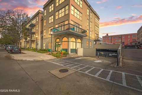 201 Settlers Trace Blvd #1405, Lafayette, LA 70508