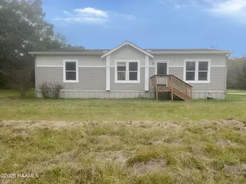 1062 Anse Broussard Hwy, Breaux Bridge, LA 70517