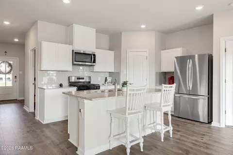 Kitchen - 222 Old Cane Ct, Duson, LA 70529 photo 2 of 3
