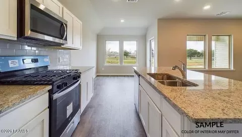 Entry Way - 102 Eagle Heights Dr, Duson, LA 70529 photo 3 of 10