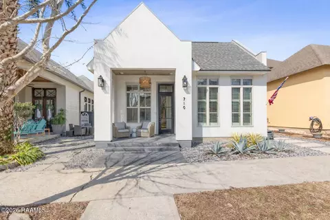 710 Harbor Rd, Youngsville, LA 70592