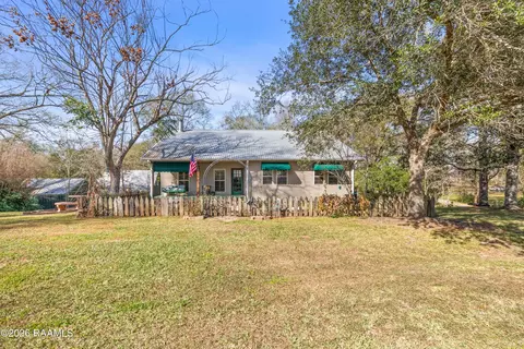 86 Hidden Hills Lake Rd, Arnaudville, LA 70512