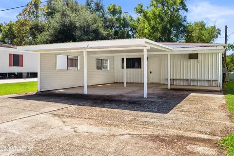 1044 Jean Lafitte St, Breaux Bridge, LA 70517