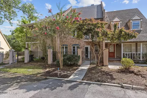 557 Esplanade Dr, Lafayette, LA 70508