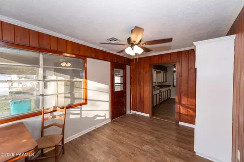 Entry Way - 411 N 9th St, Eunice, LA 70535 photo 1 of 2