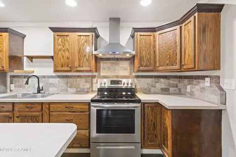 Kitchen - 434 Summer Ridge Loop, Sunset, LA 70584 photo 2 of 2