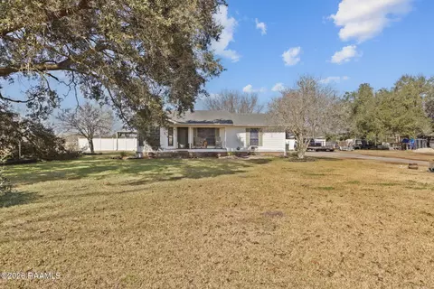 2300 Claude Leblanc Rd, New Iberia, LA 70560