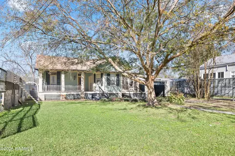 153 Duperier Ave, New Iberia, LA 70563