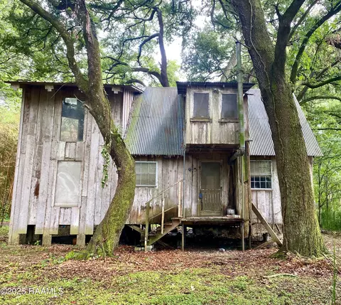1114 Herman Dupuis Rd, Breaux Bridge, LA 70517