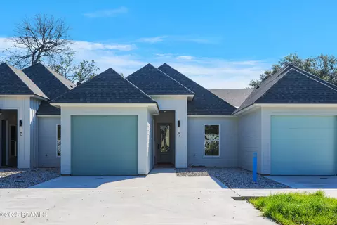 300 Ave B #D, Broussard, LA 70518