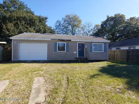 Exterior - 612 Ashton St, New Iberia, LA 70563 photo 1 of 2
