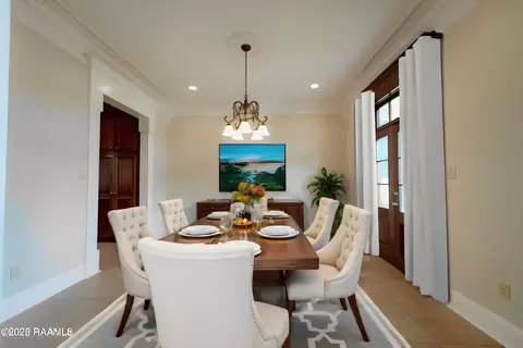 Dining - 99 University Pl, Eunice, LA 70535 photo 2 of 2