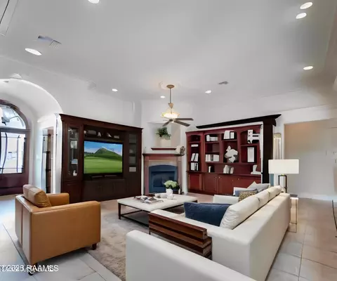 Living - 99 University Pl, Eunice, LA 70535 photo 1 of 2