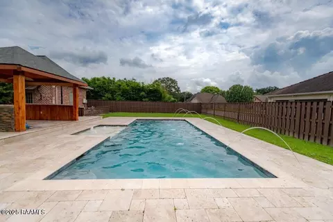 Exterior - 99 University Pl, Eunice, LA 70535 photo 7 of 8