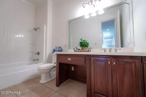 Bath - 99 University Pl, Eunice, LA 70535 photo 3 of 3