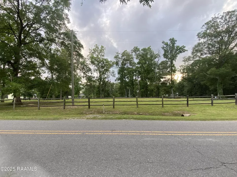  1064 Mcveigh Rd, Arnaudville, LA 70512 photo 3