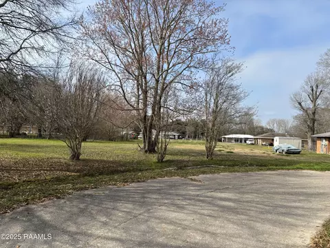505 English Dr, Lafayette, LA 70507