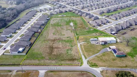 900 Blk Picard Rd, Lafayette, LA 70508