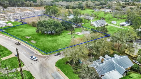 903 Evangeline Hwy, Jennings, LA 70546