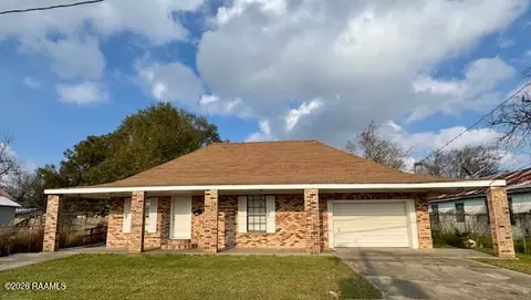 110 W Hyacinth St, Saint Martinville, LA 70582