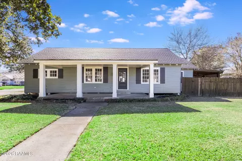 301 3rd St, Abbeville, LA 70510