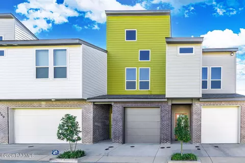 511 Highland Park Ln, Lafayette, LA 70508