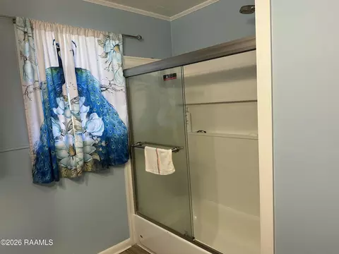 Bath - 124 Burberry Ln, Duson, LA 70529 photo 1 of 4