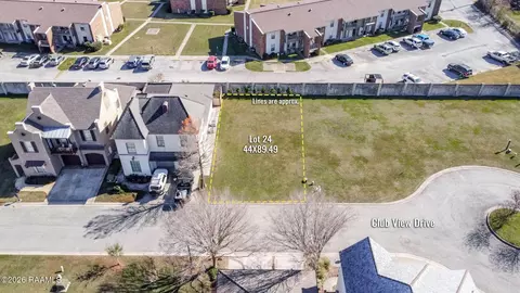 135 Club View Dr, Lafayette, LA 70503