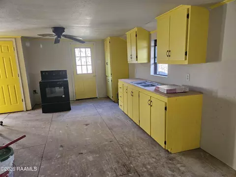 621 Halsey St, Eunice, LA 70535 photo 3