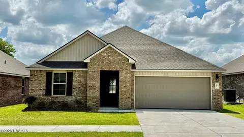 106 Lake Oak Dr, Lafayette, LA 70507
