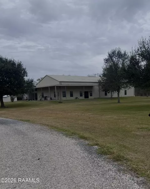 172 Cortez Dr, Scott, LA 70583 photo 1