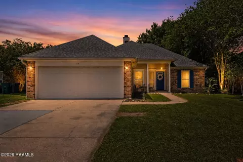 115 Tulip Tree Ln, Broussard, LA 70518