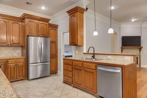 Kitchen - 119 Octavia Dr, Scott, LA 70583 photo 2 of 4