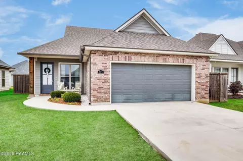 311 Adry Ln, Youngsville, LA 70592