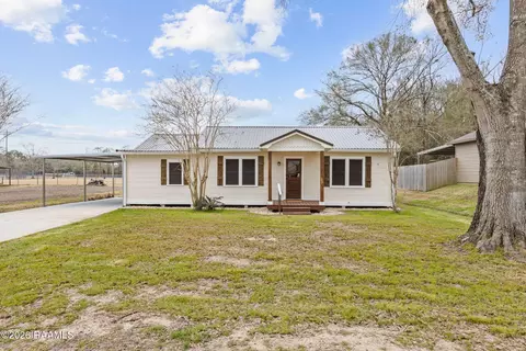 1041 Helen Rd, Saint Martinville, LA 70582
