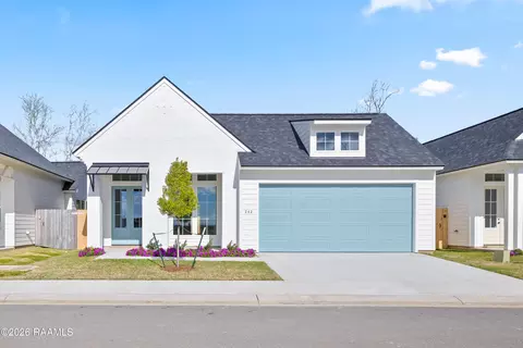 242 Jagged Grove Ln, Youngsville, LA 70592