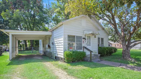 713 St Jude Ave, New Iberia, LA 70560