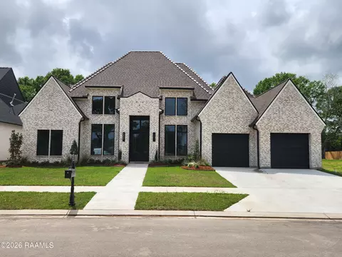 107 Leaning Oak Dr, Lafayette, LA 70508
