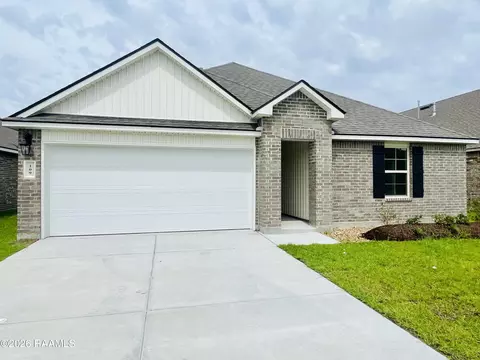 109 Harvest Ln, Crowley, LA 70526