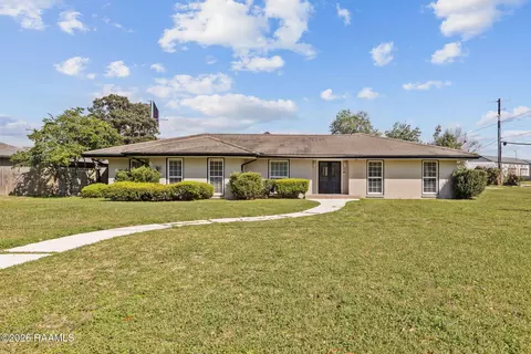 121 Beverly Dr, Lafayette, LA 70503