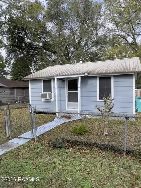 127 Legion Ln, Opelousas, LA 70570