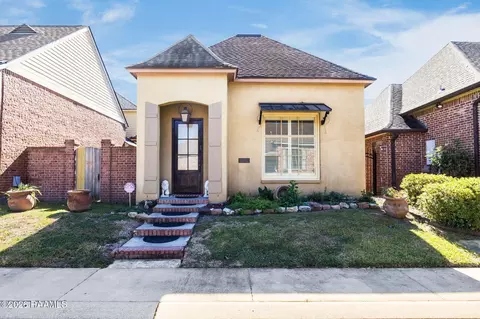 117 Warmstone Bridge Dr, Lafayette, LA 70508