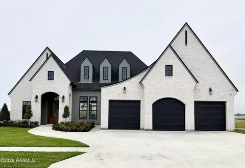 201 Sabal Bend Dr, Youngsville, LA 70592
