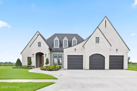 201 Sabal Bend Dr, Youngsville, LA 70592