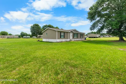 1002 Janine Dr, Youngsville, LA 70592