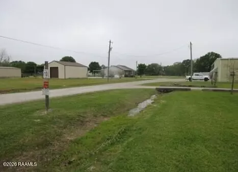 406 E Broussard Rd, Lafayette, LA 70503 photo 2